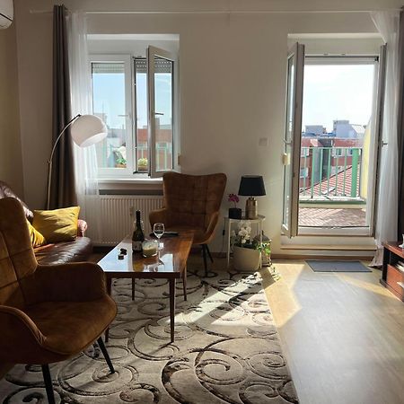 Heart Of The City Center 2 Rooms By Zazi Bratislava Exterior photo